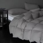 Luxury Gray Down Comforter Queen Size - Down and Feather Fiber Core for All Seasons - Soft and Medium Warmth Hotel Collection Duvet Insert - Fluffy and Cozy，Queen (90 X 90”)
